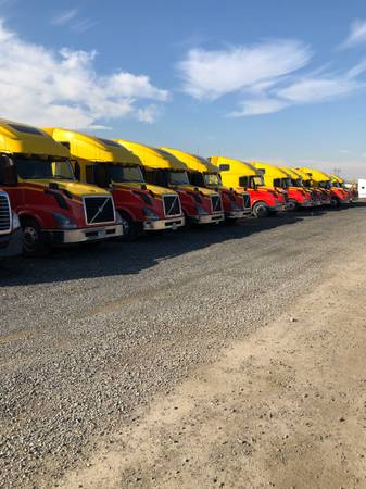 2016 Volvo VNL 670 sleepers Cummins ( 12 trucks) for sale in Phoenix, AZ – photo 3