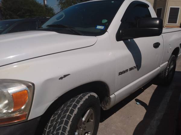 It s just too big 2006 Dodge ram 1500 for sale in Austin, TX – photo 3