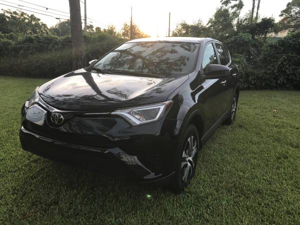 2018 Toyota RAV4 - cars & trucks - by owner - vehicle automotive sale for sale in Lake Worth, FL – photo 4