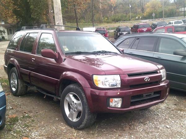 2001 Infiniti QX4 4x4 4WD SUV - - by dealer - vehicle for sale in Cleves, OH – photo 4