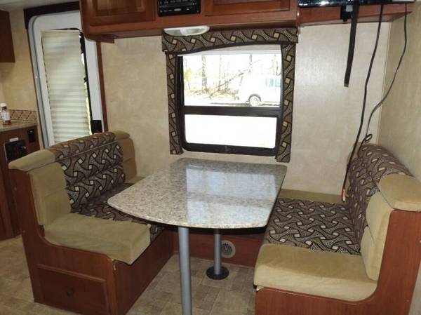 2012 Cruiser RV Viewfinder 24SD - - by dealer for sale in East Berlin, PA – photo 11