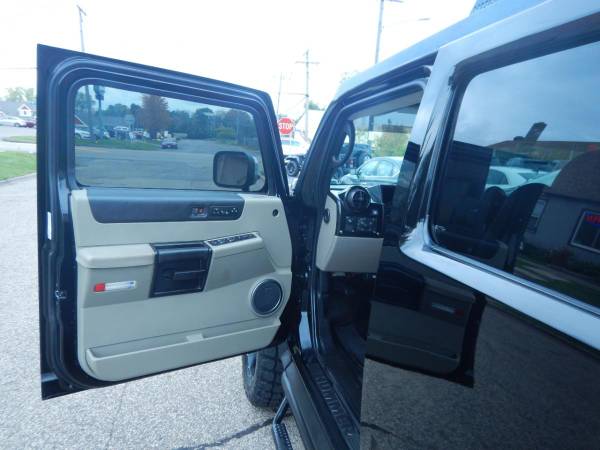 2005 HUMMER H2 4dr Wgn SUV - Easy Financing Available! for sale in Oakdale, MN – photo 10