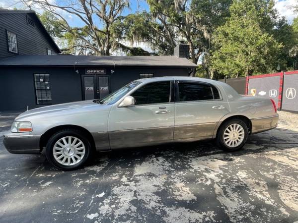 2003 Lincoln Town Car 4dr Sdn Signature - - by dealer for sale in TAMPA, FL – photo 8