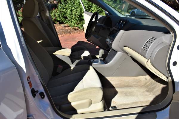 2009 Nissan Altima 2.5S Push Button Start Excellent Condition - cars... for sale in Addison, TX – photo 12