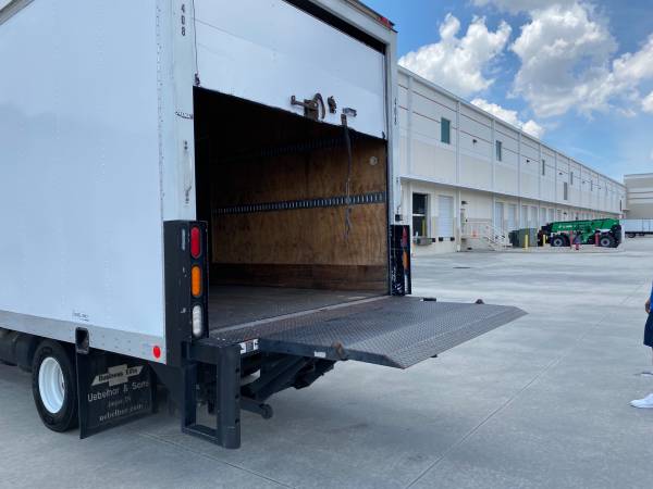 2015 Isuzu NPR 18 foot box truck for sale in TAMPA, FL – photo 7