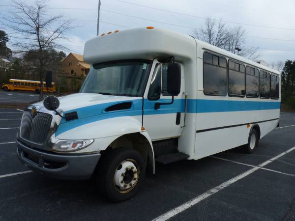2009 INTERNATIONAL BUS Diesel 29 Passenger Van with Lift - cars & for sale in Duluth, GA – photo 2