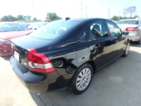 2005 Volvo S40 2.4i Black for sale in Des Moines, IA – photo 3