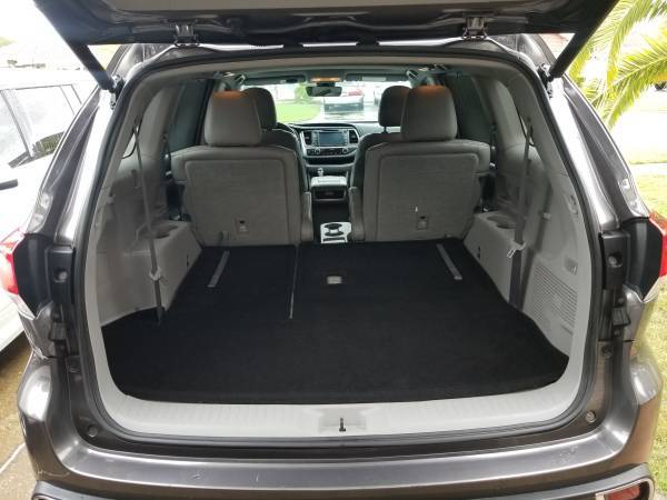2017 Toyota Highlander LIMITED Platinum, Third Row Seat, Like NEW! -... for sale in Jacksonville, FL – photo 8