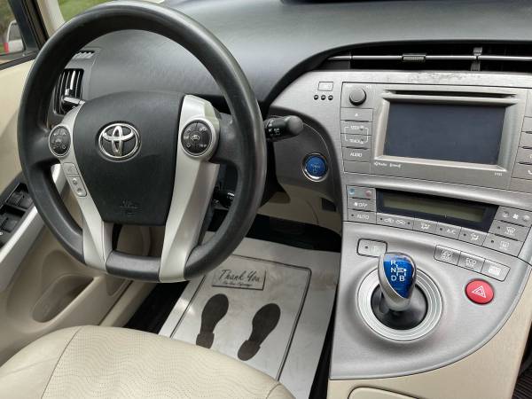 2012 Toyota Prius Hybrid! for sale in Glenview, IL – photo 24