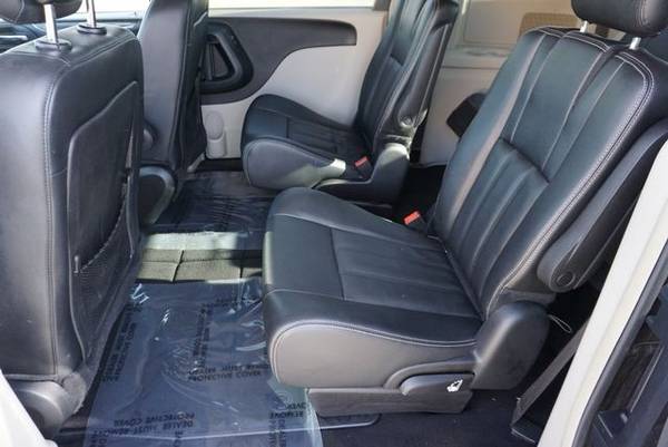 2016 Chrysler Town & Country Touring Minivan 4D - - by for sale in Greeley, CO – photo 14