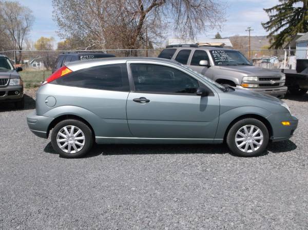 2005 FORD FOCUS ZX3 - - by dealer - vehicle automotive for sale in Klamath Falls, OR – photo 4