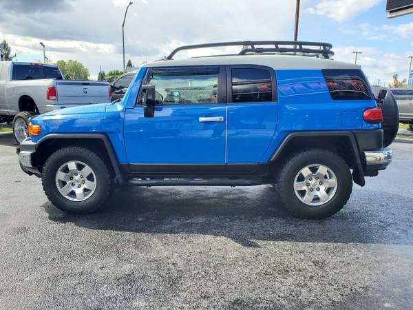 2007 Toyota FJ Cruiser Sport Utility 2D - - by dealer for sale in PUYALLUP, WA – photo 4