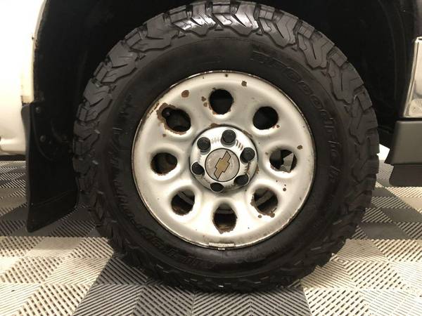 2005 CHEVROLET SILVERADO 4WD - cars & trucks - by dealer - vehicle... for sale in North Randall, OH – photo 12
