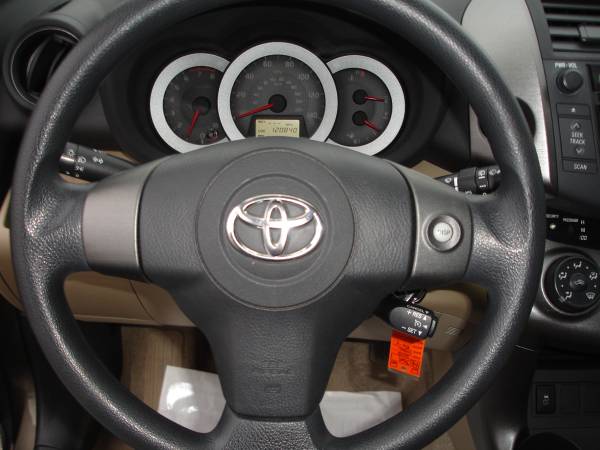 2010 TOYOTA RAV4 4X4 SUV! 2 OWNERS! NEW BRAKES! for sale in Germantown, WI – photo 12