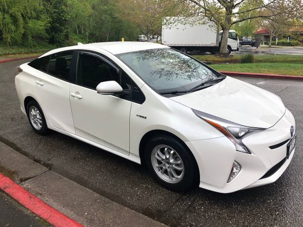 2016 Toyota Prius Pkg 2 - Clean title, Local Trade, Gas Saver for sale in Kirkland, WA – photo 3