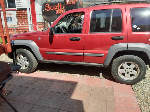 2006 Jeep Liberty 4 x 4 for sale in Comstock, MI – photo 2