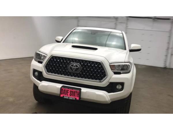 2019 Toyota Tacoma 4x4 4WD Crew Cab Short Box - - by for sale in Kellogg, MT – photo 3