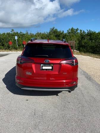 2017 Toyota RAV4 XLE 2WD - cars & trucks - by owner - vehicle... for sale in Big Pine Key, FL – photo 4