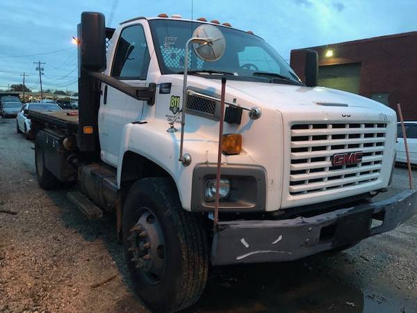 2006 GMC C7500 14 FOOT STAKE BODY FLATBED VERY LOW MIL - cars & for sale in Massapequa, PA – photo 2