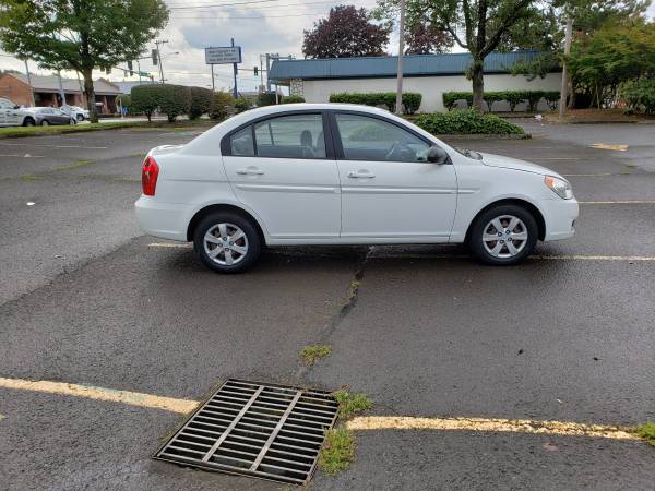 2009 Hyundai Accent for sale in Portland, OR – photo 8