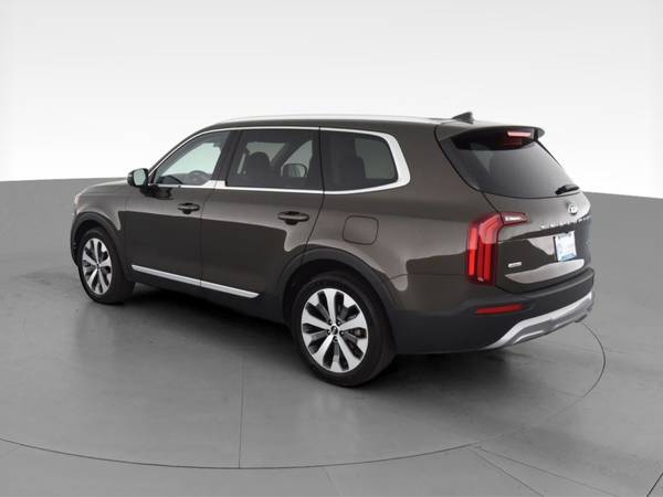 2020 Kia Telluride EX Sport Utility 4D suv Green - FINANCE ONLINE -... for sale in NEW YORK, NY – photo 7