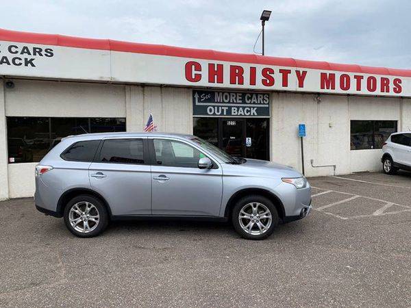 2015 Mitsubishi Outlander SE AWD 4dr SUV -We Finance Everyone! for sale in Crystal, MN – photo 3