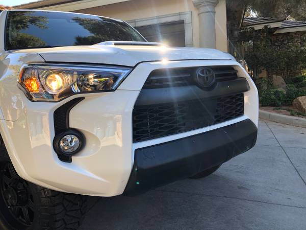 *MINT CONIDITION 2020 TOYOTA 4RUNNER PLUS ADD-ONS** - cars & trucks... for sale in Las Vegas, NV – photo 3