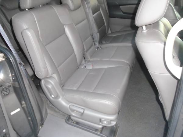 2011 Honda Odyssey EX-L ( Seats 8 ) Leather - cars & trucks - by... for sale in Hickory, IN – photo 4