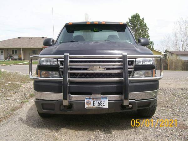 2005 Chevy Silverado 2500 HD Extended Cab LS Pickup 4 Door 8 Foot for sale in LIVINGSTON, MT