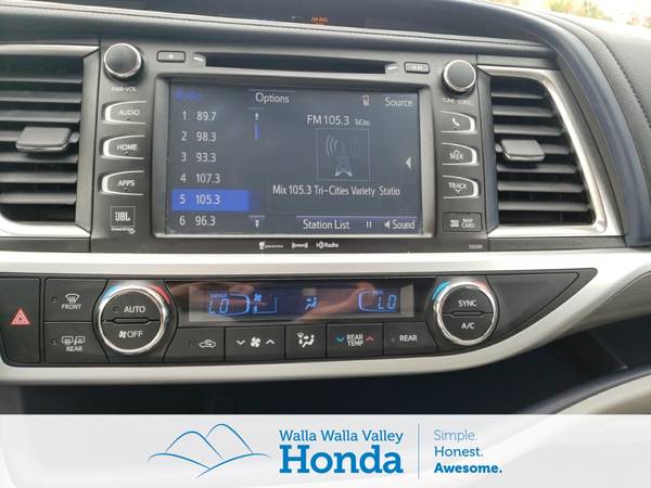 2019 Toyota Highlander Limited suv Gray - - by dealer for sale in College Place, WA – photo 16
