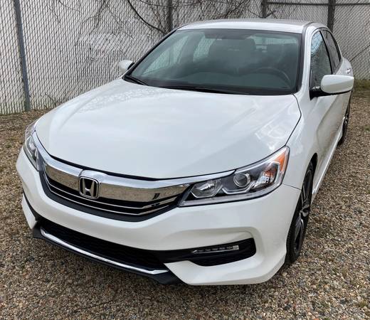 2017 Honda Accord Sport automatic CVT 22K MILES Warranty - cars & for sale in Capitol Heights, District Of Columbia – photo 2