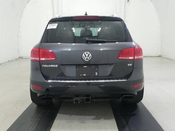 2014 Volkswagen Touareg Sport w/Nav - - by dealer for sale in Tallmadge, OH – photo 4