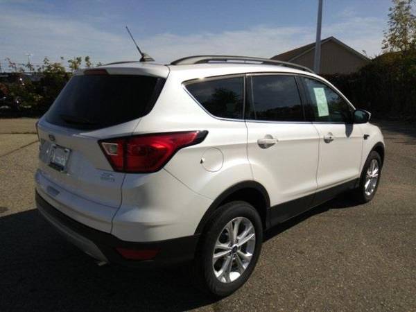 2019 Ford Escape SUV SEL (White Platinum) GUARANTEED APPROVAL for sale in Sterling Heights, MI – photo 3