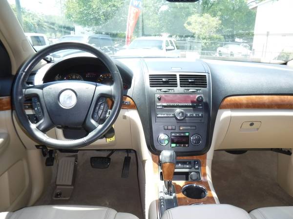 2008 Saturn Outlook - - by dealer - vehicle automotive for sale in New Port Richey , FL – photo 5