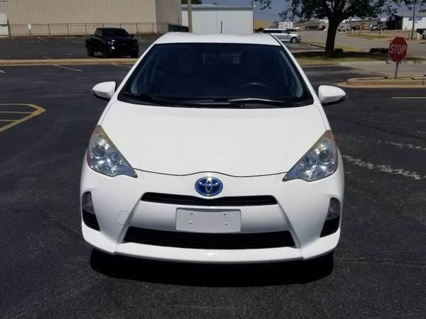 2013 Toyota Prius C Two Loaded w/Options and Great Gas Mileage!!! -... for sale in Tulsa, OK – photo 2