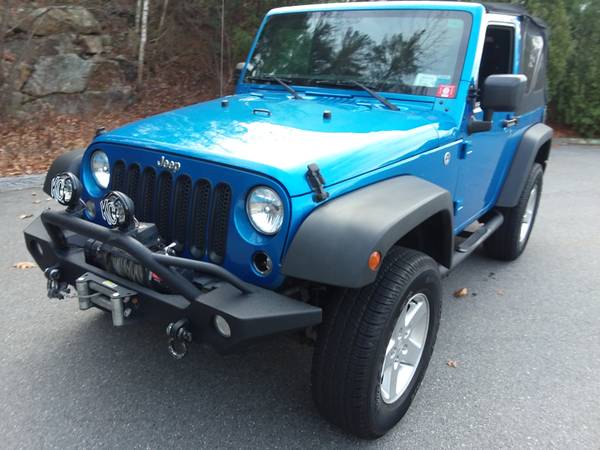 !!2016 JEEP Wrangler 4x4 low miles 26668 like new - cars & trucks -... for sale in Suncook, NH – photo 4