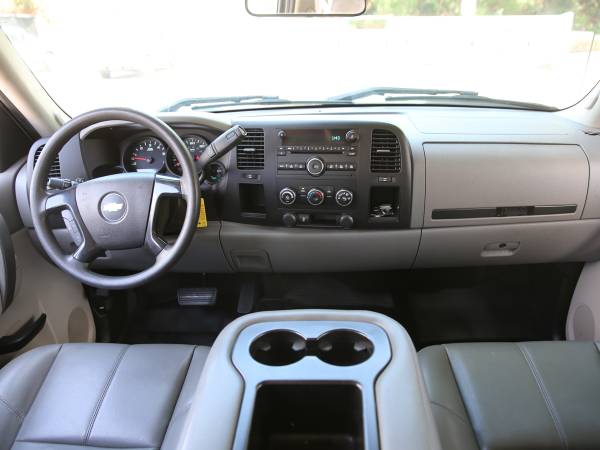 2012 Chevy Silverado Crew Cab 4WD, V8, LOW Miles, Tow Pkg, Vinyl for sale in Pearl City, HI – photo 21