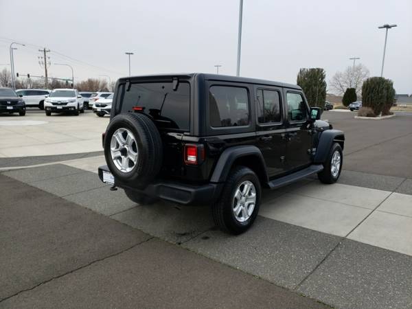 2019 Jeep Wrangler Unlimited Sport suv Black Clearcoat - cars & for sale in College Place, WA – photo 5