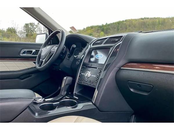 2018 Ford Explorer Platinum AWD 4dr SUV - SUV - - by for sale in New Lebanon, MA – photo 10