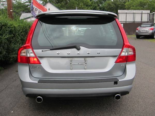 Volvo V70R Design Wagon Rare - cars & trucks - by owner - vehicle... for sale in Edgewater, VT – photo 15