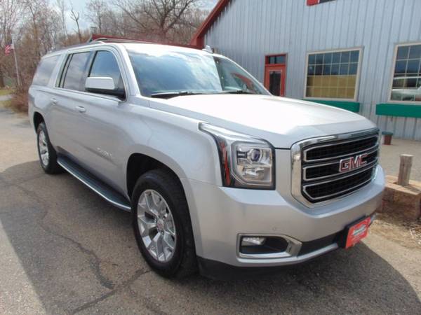 2016 GMC Yukon XL SLT - - by dealer - vehicle for sale in Alexandria, ND – photo 2
