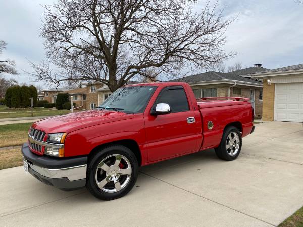2005 Chevy Silverado 75,000 miles - cars & trucks - by owner -... for sale in Chicago, IL – photo 10