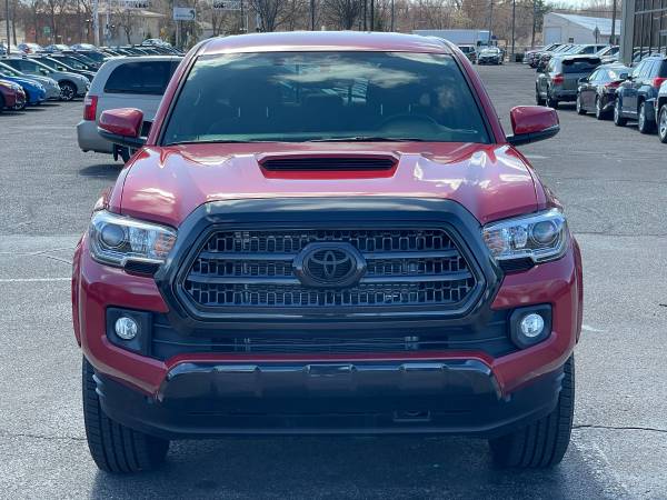 2017 Toyota Tacoma TRD Sport 4x4 4dr Double Cab 5 0 ft SB 6A - cars for sale in Minneapolis, MN – photo 2