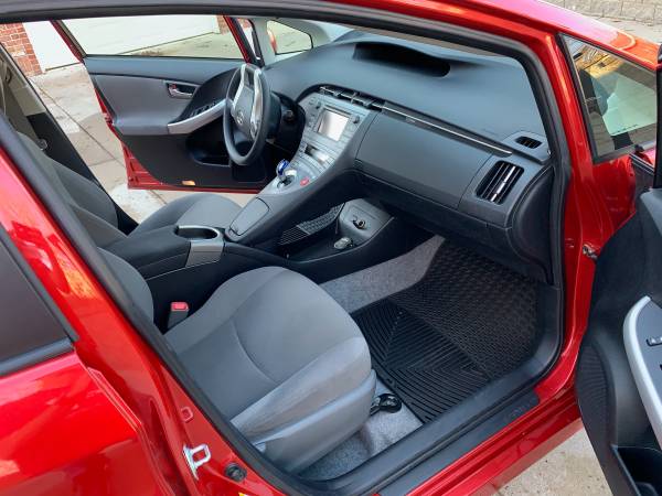 2013 Toyota Prius 86k miles - cars & trucks - by owner - vehicle... for sale in Holts Summit, MO – photo 8