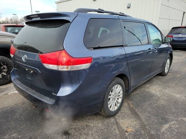 2013 Toyota Sienna XLE - - by dealer - vehicle for sale in BLUE SPRINGS, MO – photo 3