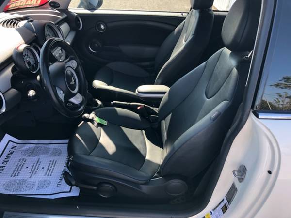 2010 MINI Cooper 2dr 83,000 Miles 4Cyl Auto Leather Pano Roof Full... for sale in Longview, OR – photo 9
