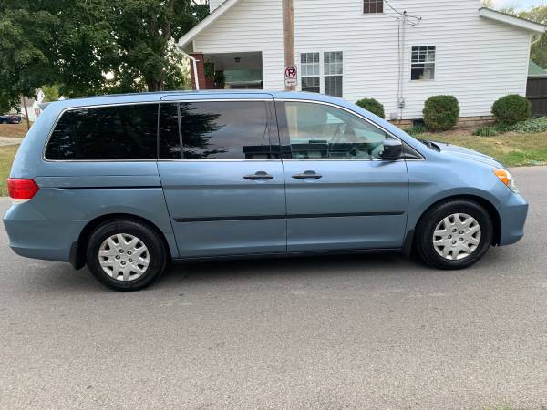 2010 Honda Odyssey EX: Well Maintained for sale in Westerville, OH – photo 4