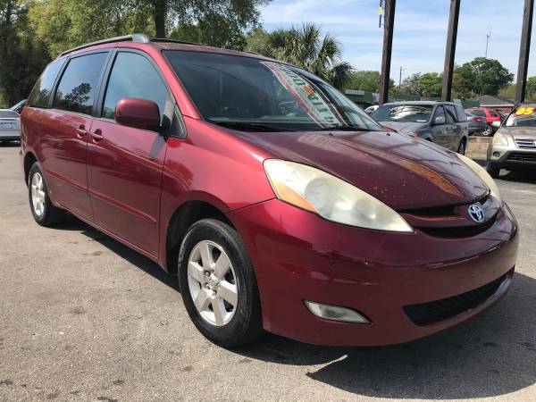 2007 Toyota Sienna XLE - - by dealer - vehicle for sale in Jacksonville, FL – photo 4