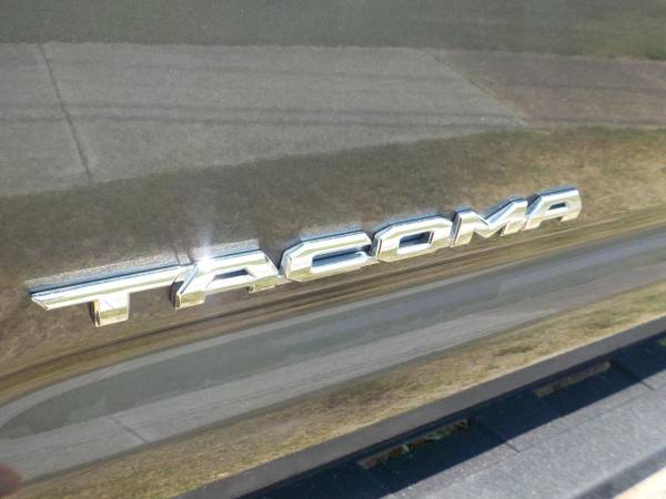 2017 Toyota Tacoma SR5 DOUBLE CAB 4X4, MANUAL, BLUETOOTH, NAV,... for sale in Virginia Beach, VA – photo 14