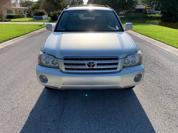 2006 Toyota Highlander AWD Excellent Condition - - by for sale in Clearwater, FL – photo 8